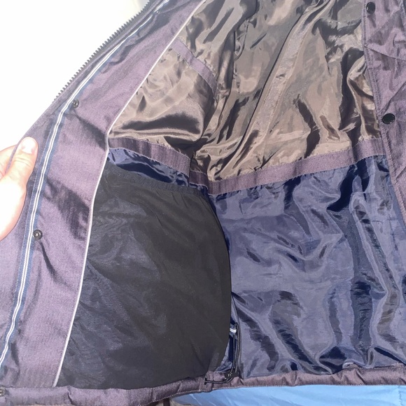 Winter jacket with fur hood - Picture 4 of 5